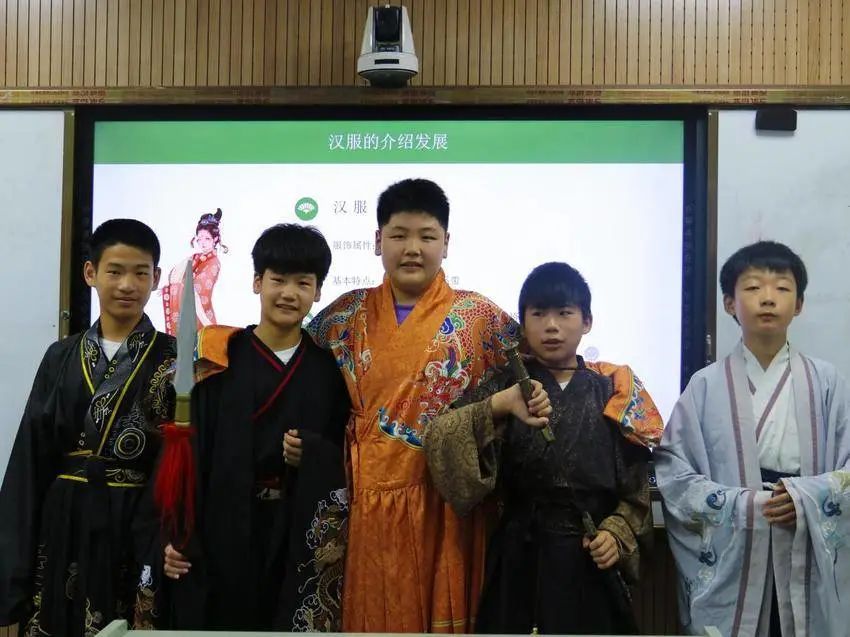 着汉服 习茶礼 传统文化进乡村课堂
