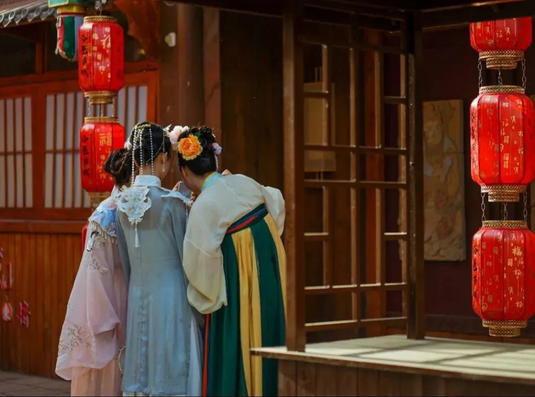 分分钟实现“梦回千年”！就在洛邑古城这些宝藏汉服店里…