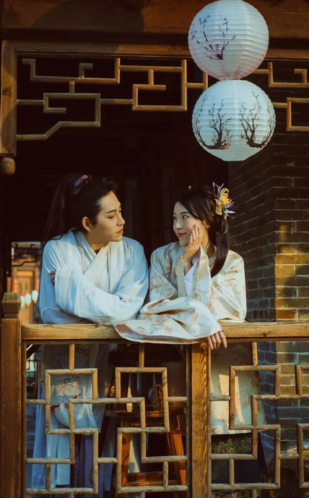 分分钟实现“梦回千年”!就在洛邑古城这些宝藏汉服店里… 分分钟实现“梦回千年”!就在洛邑古城这些宝藏汉服店里…