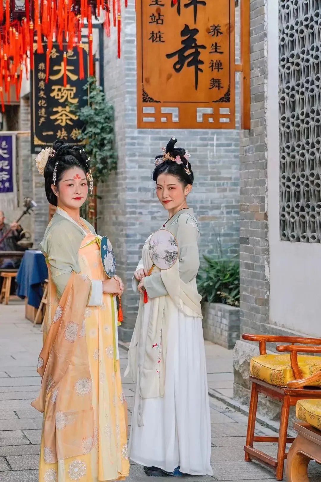 分分钟实现“梦回千年”！就在洛邑古城这些宝藏汉服店里…