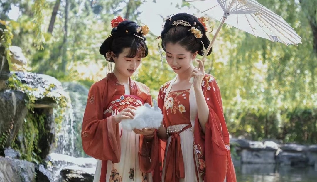 汉服文化:传承千年的华夏之美