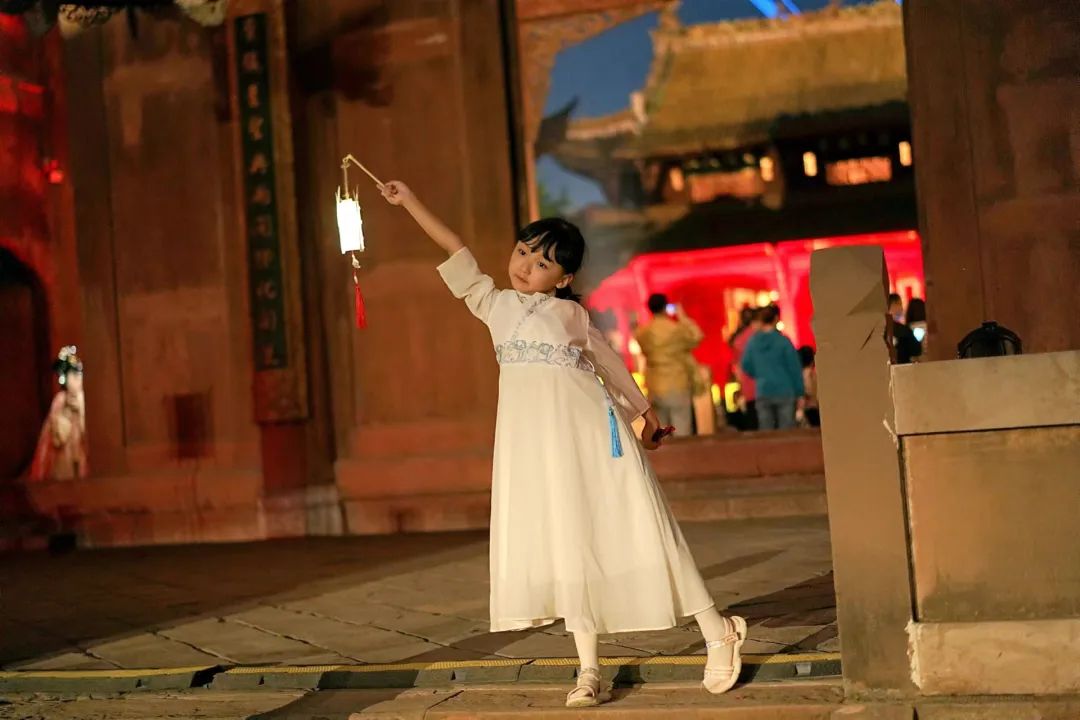 超仙超美，不去后悔！快穿上你的汉服去这儿打卡→