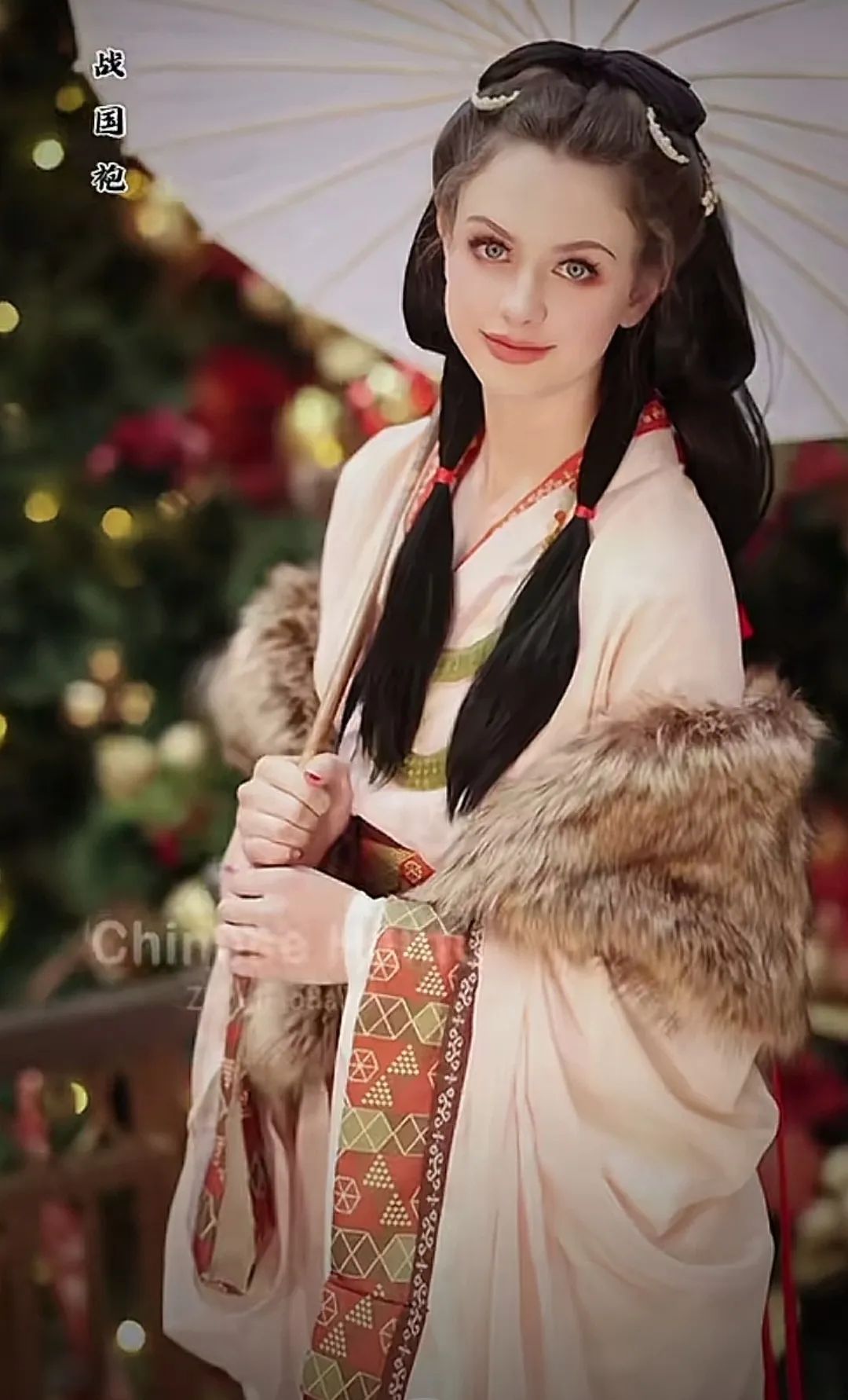 90后川妹子给外国人穿汉服，央视点赞，500万网友围观：这就叫文化自信！
