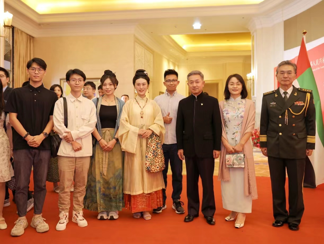 【校友风采】张思林：身着汉服，她向世界展示中国美