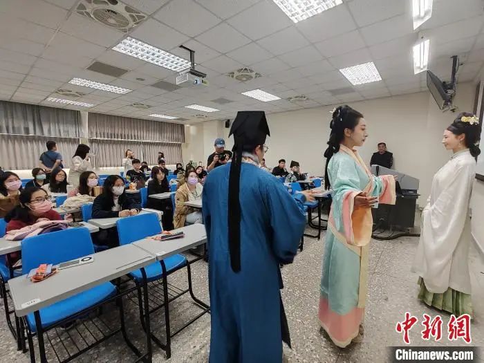 两岸汉服爱好者在台交流:希望“自己的文化”让更多人看见 两岸汉服爱好者在台交流:希望“自己的文化”让更多人看见