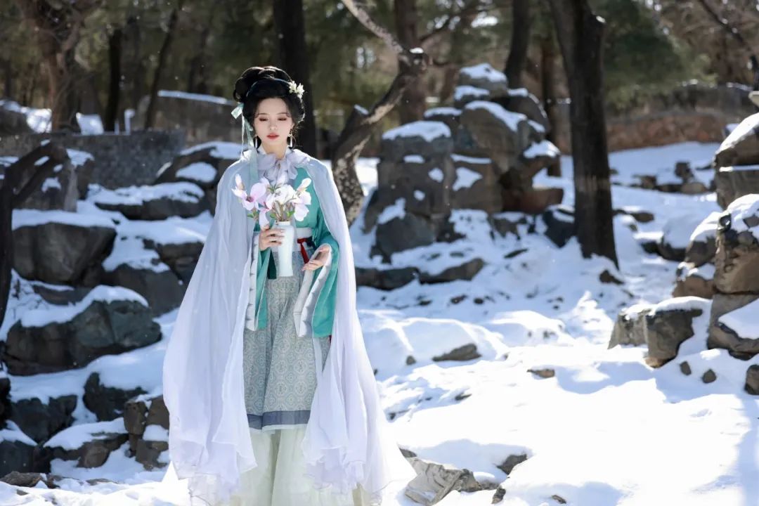 最爱东山晴后雪!在颐和园给博士师妹拍的宋复原人像 最爱东山晴后雪!在颐和园给博士师妹拍的宋复原人像