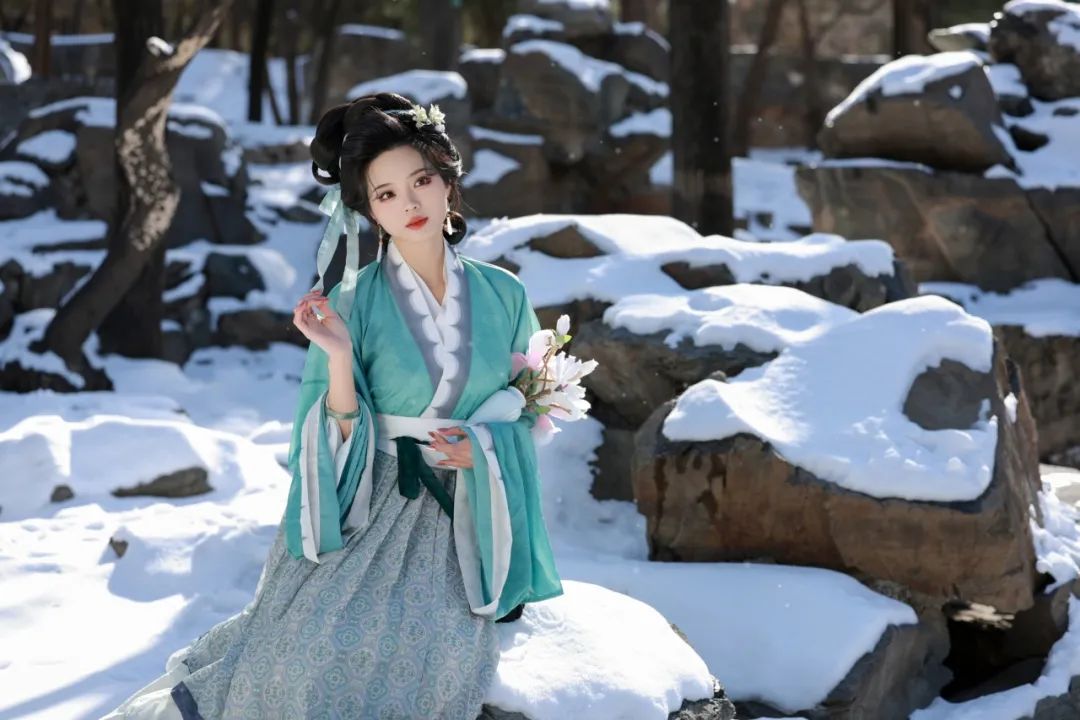 最爱东山晴后雪!在颐和园给博士师妹拍的宋复原人像 最爱东山晴后雪!在颐和园给博士师妹拍的宋复原人像