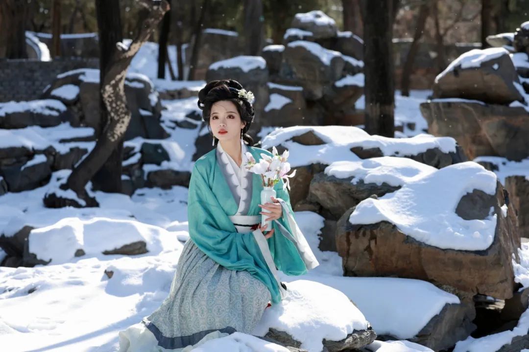 最爱东山晴后雪!在颐和园给博士师妹拍的宋复原人像 最爱东山晴后雪!在颐和园给博士师妹拍的宋复原人像