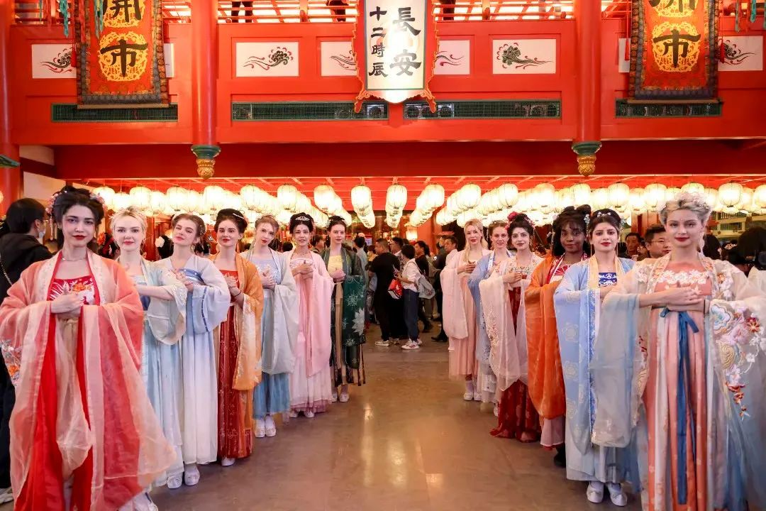 西北首个汉服交易中心落地西安