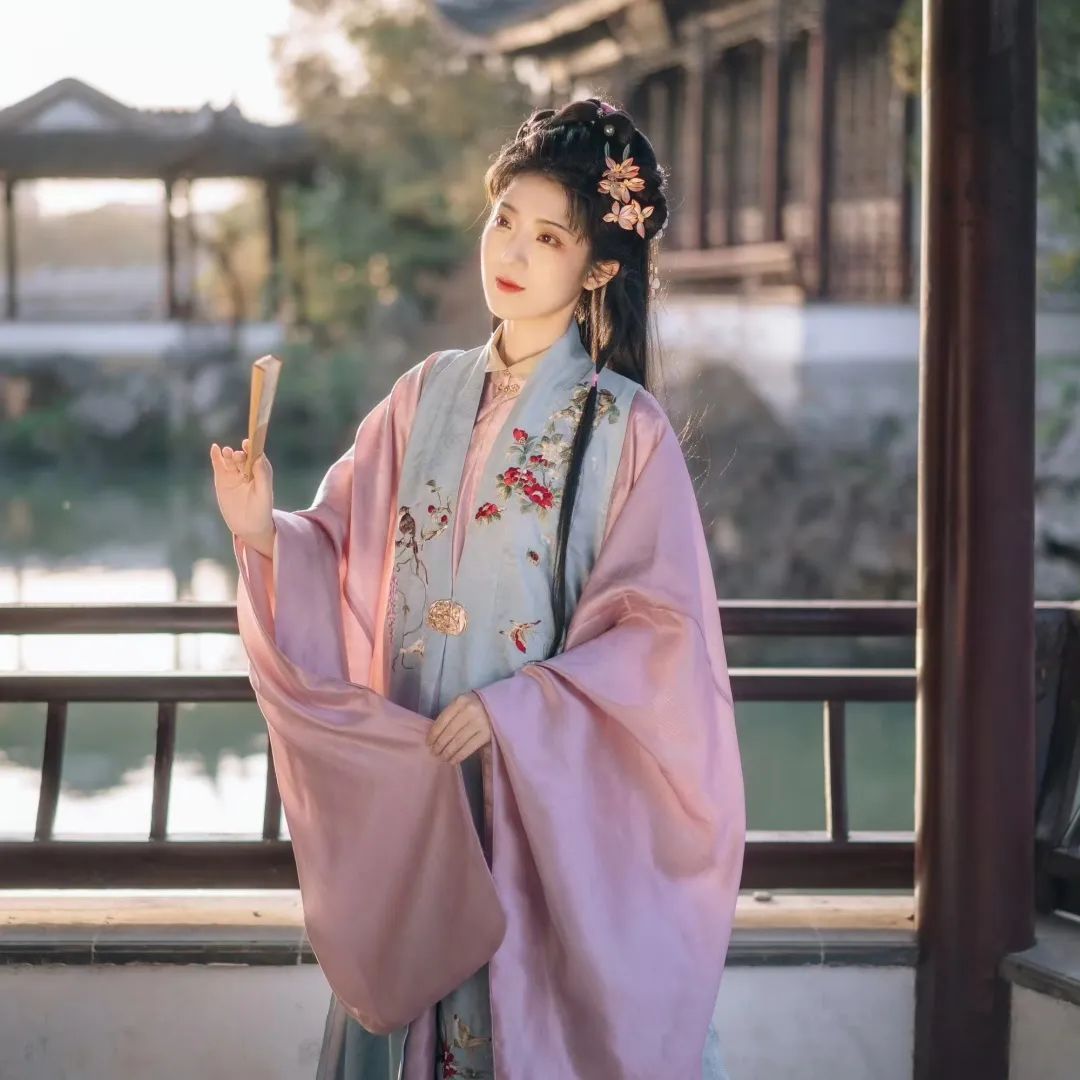 春日绮梦 | 揭秘汉服的春季着装