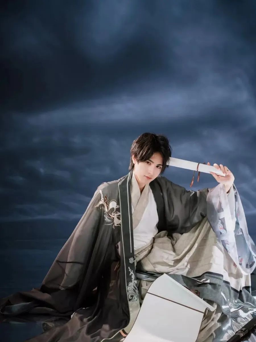 春日绮梦 | 揭秘汉服的春季着装