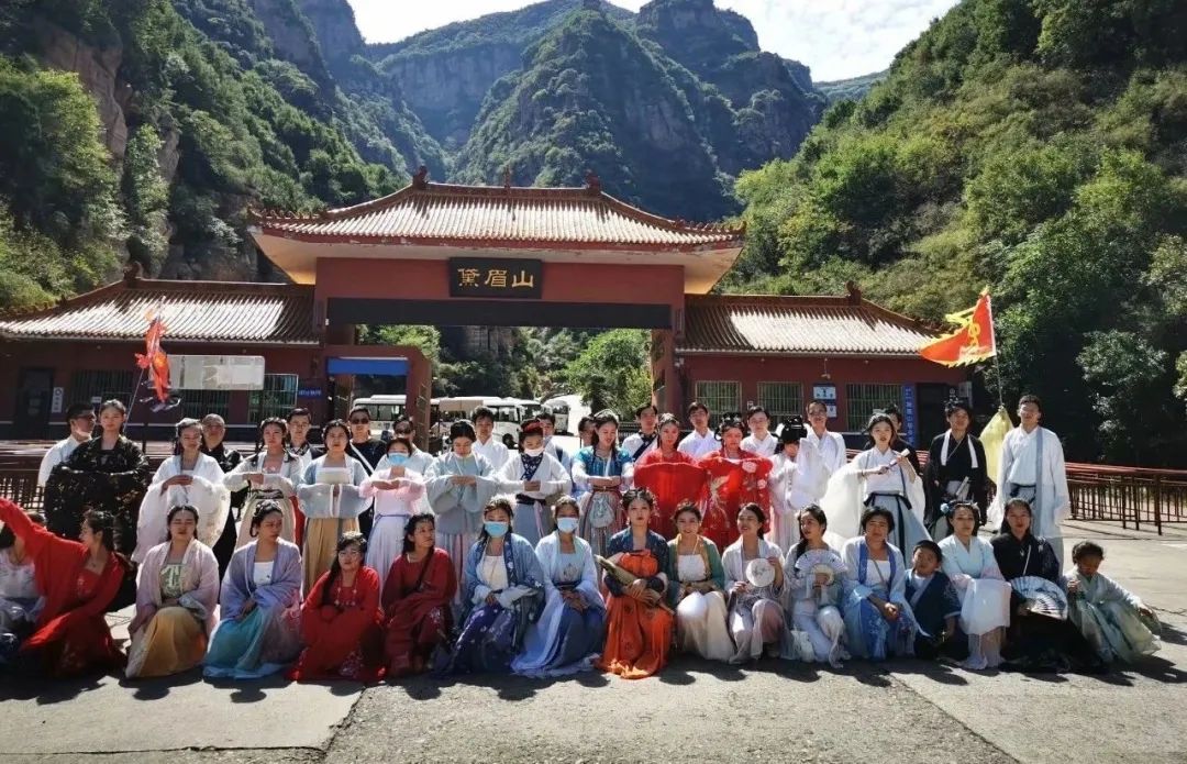 太行之秋-宝泉崖天下一日游2024年10月27日 太行之秋-宝泉崖天下一日游2024年10月27日