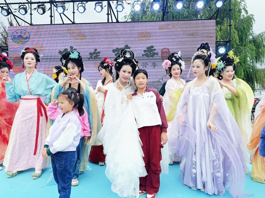 共赴古风盛宴,五脑山汉服巡游等你来 共赴古风盛宴,五脑山汉服巡游等你来
