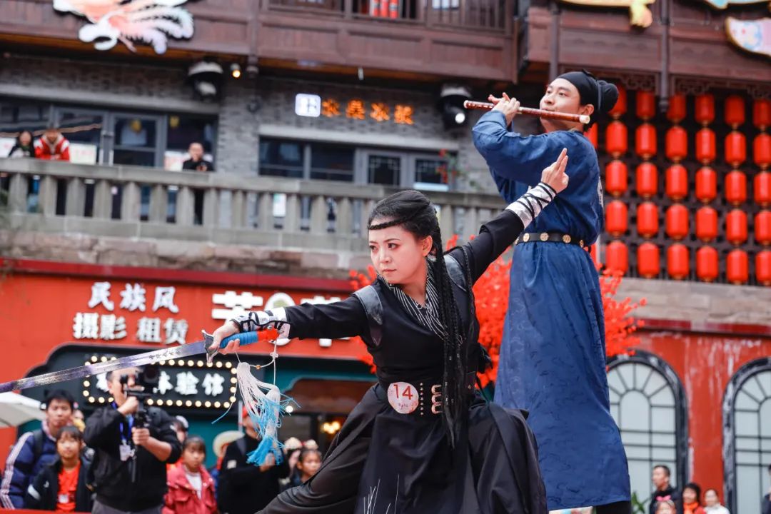 华颂千年· 2024重庆磁器口汉服出行,共赴国风盛事 华颂千年· 2024重庆磁器口汉服出行,共赴国风盛事