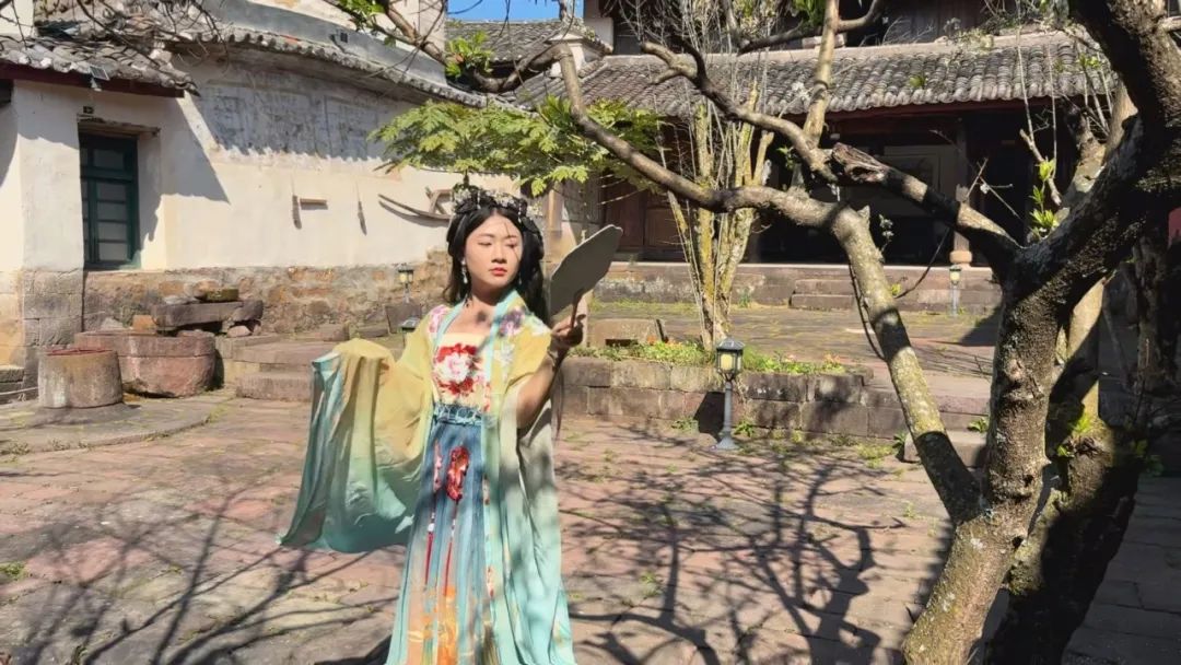旅居云南丨镇沅振太镇:当紫马街邂逅汉服 一眼千年的古村浪漫 旅居云南丨镇沅振太镇:当紫马街邂逅汉服 一眼千年的古村浪漫