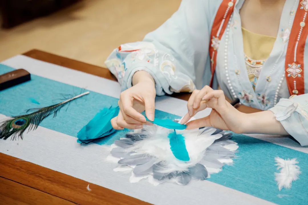 今天穿汉服来金陵小城也太应景了吧~ 今天穿汉服来金陵小城也太应景了吧~