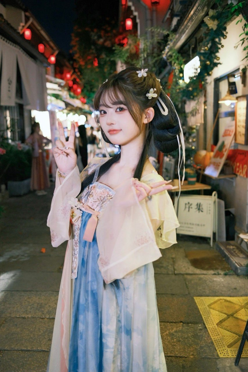 长街比心