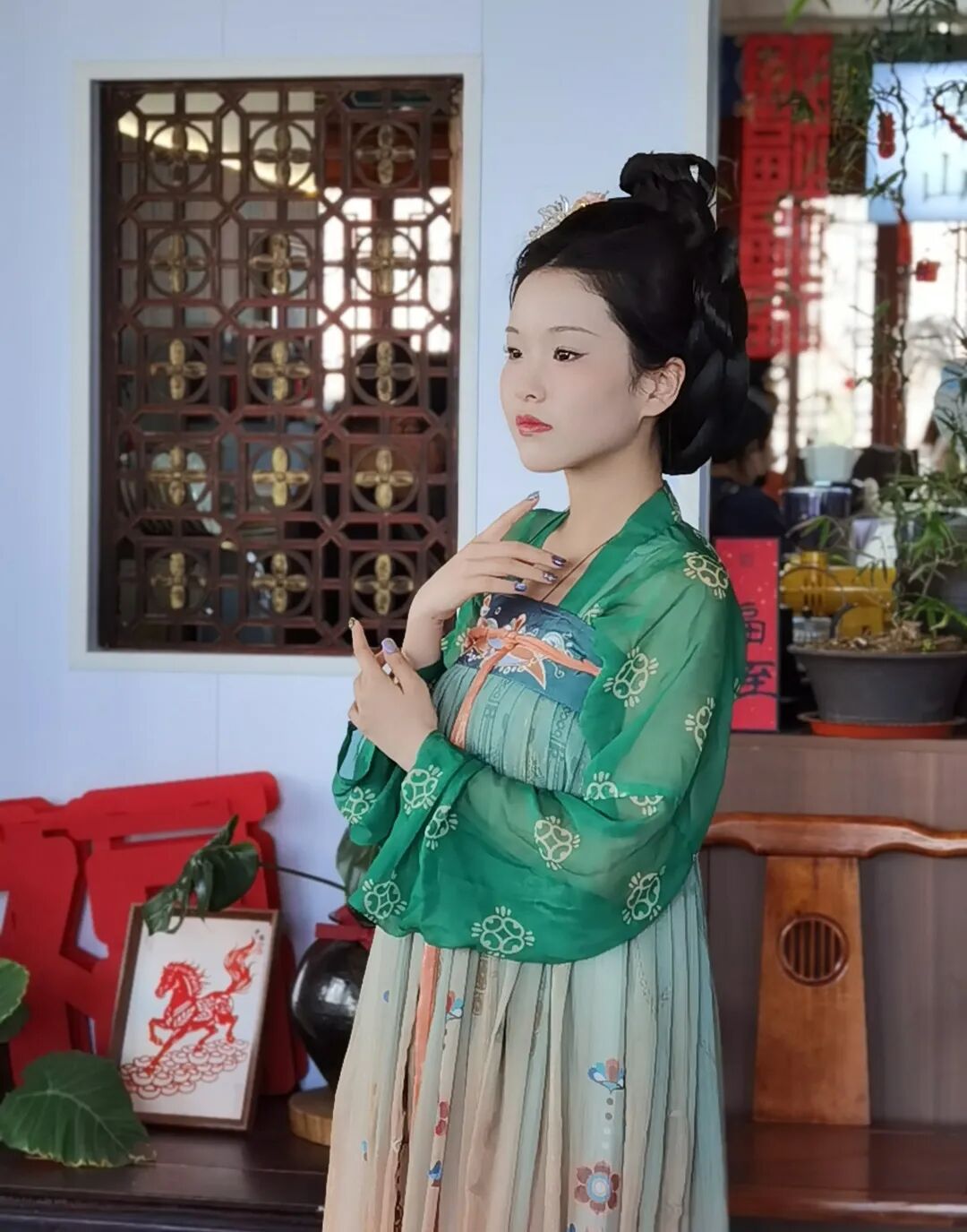 山海之间,凤凰山上一场汉服翩跹的千年之约