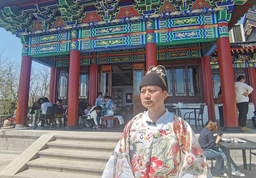 山海之间,凤凰山上一场汉服翩跹的千年之约