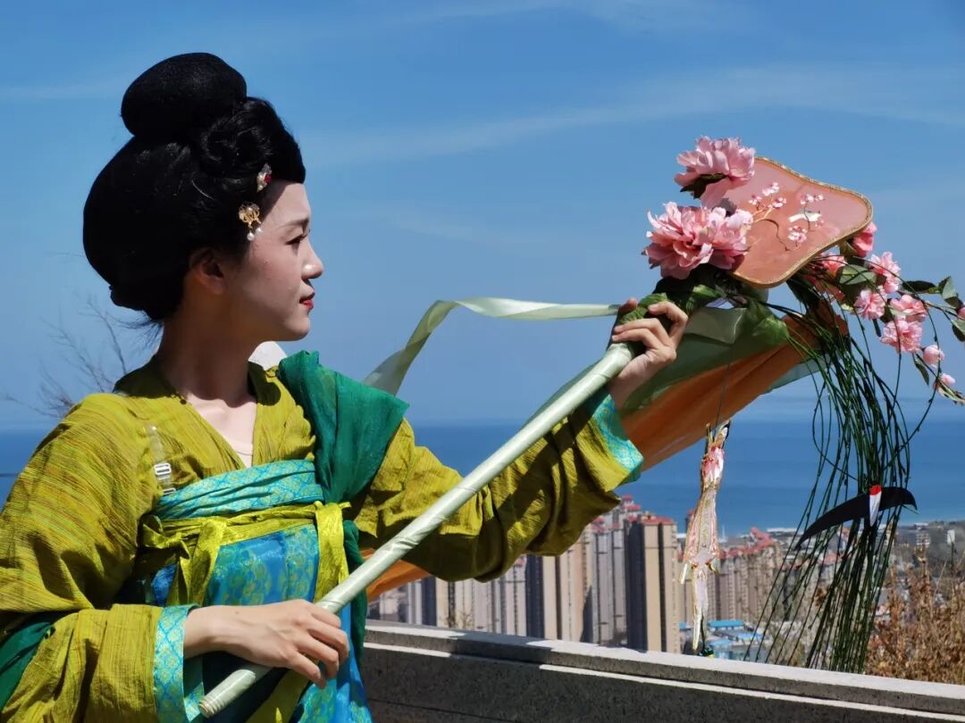 山海之间,凤凰山上一场汉服翩跹的千年之约