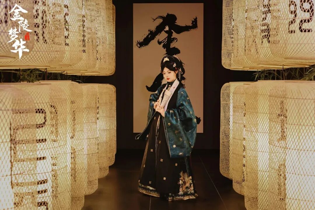 假日秦淮游|一袭汉服美,吸睛又吸金 假日秦淮游|一袭汉服美,吸睛又吸金