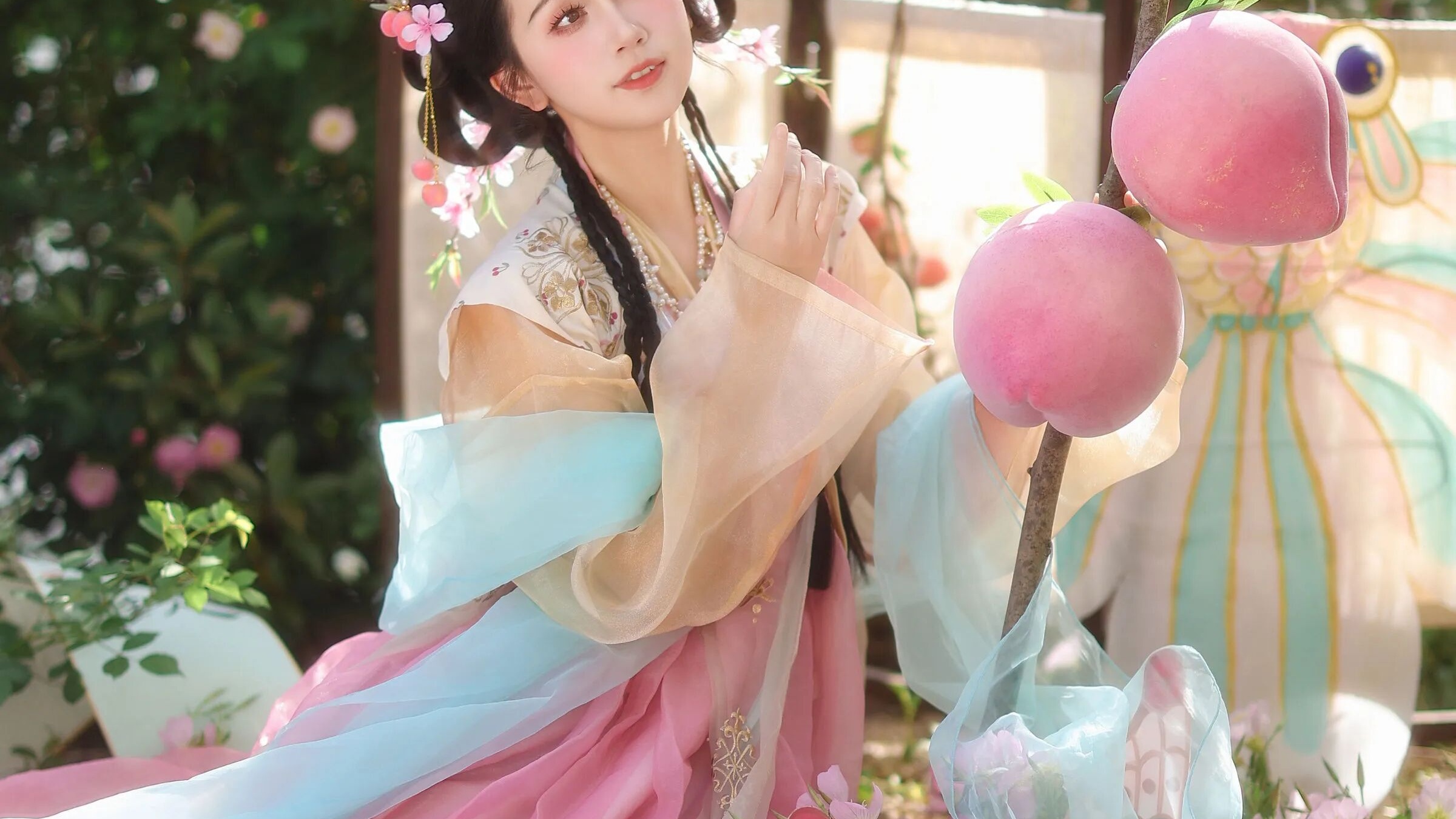花丛春影|粉蓝汉服蝴蝶风筝拍出少女古风
