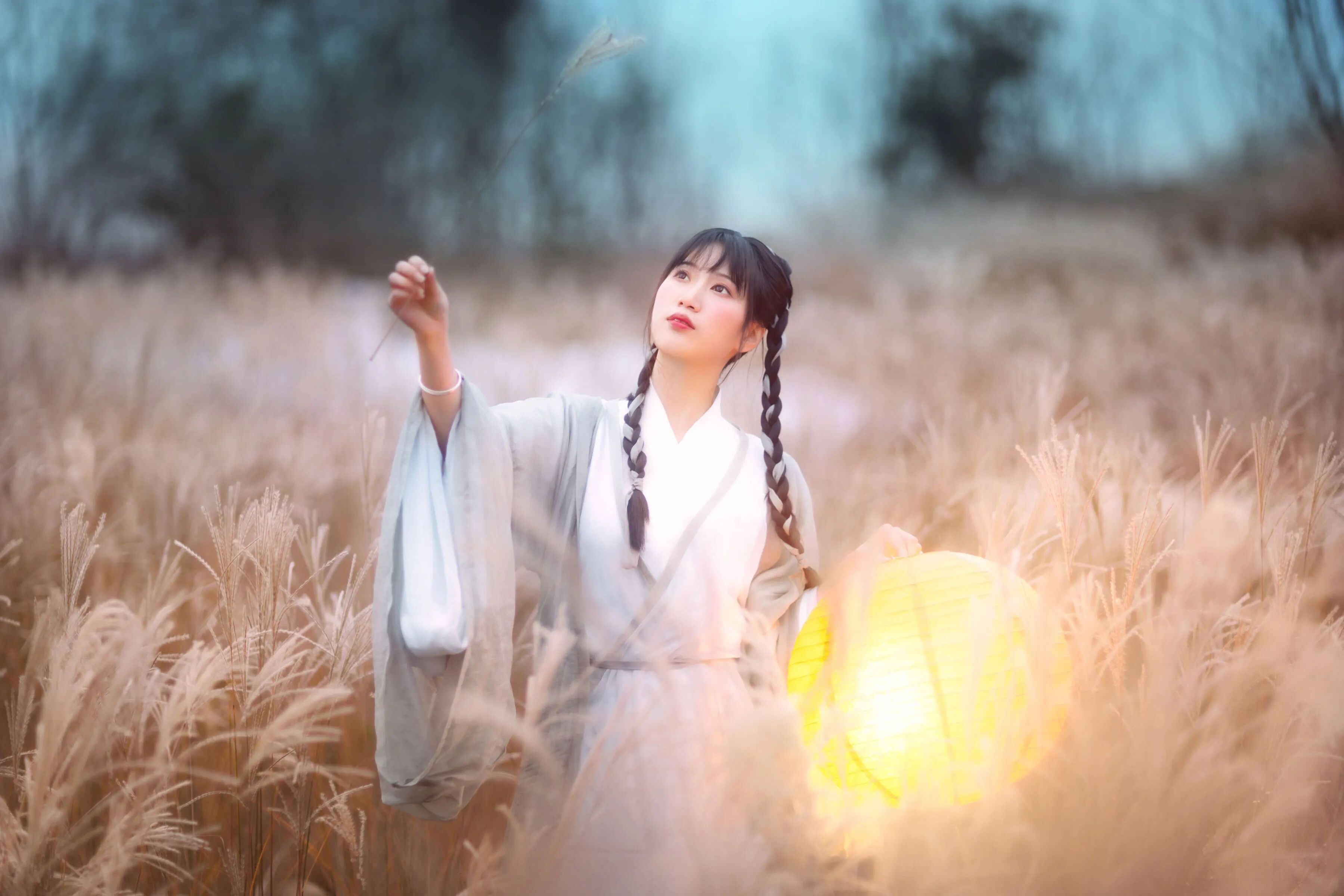 自然:捏穗仰望