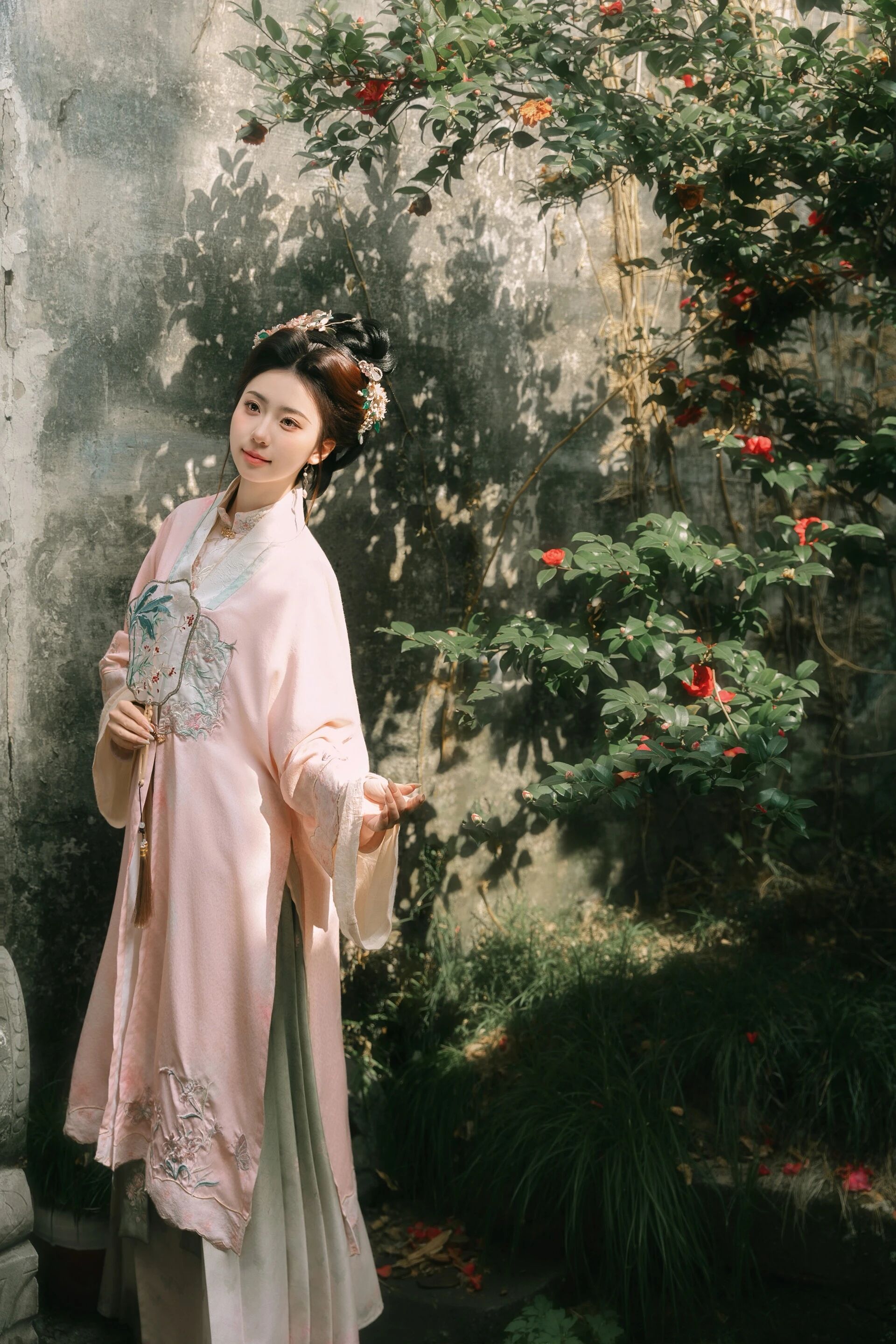 巧笑倩兮美目盼:汉服仕女入画图,眉目里的诗经风雅