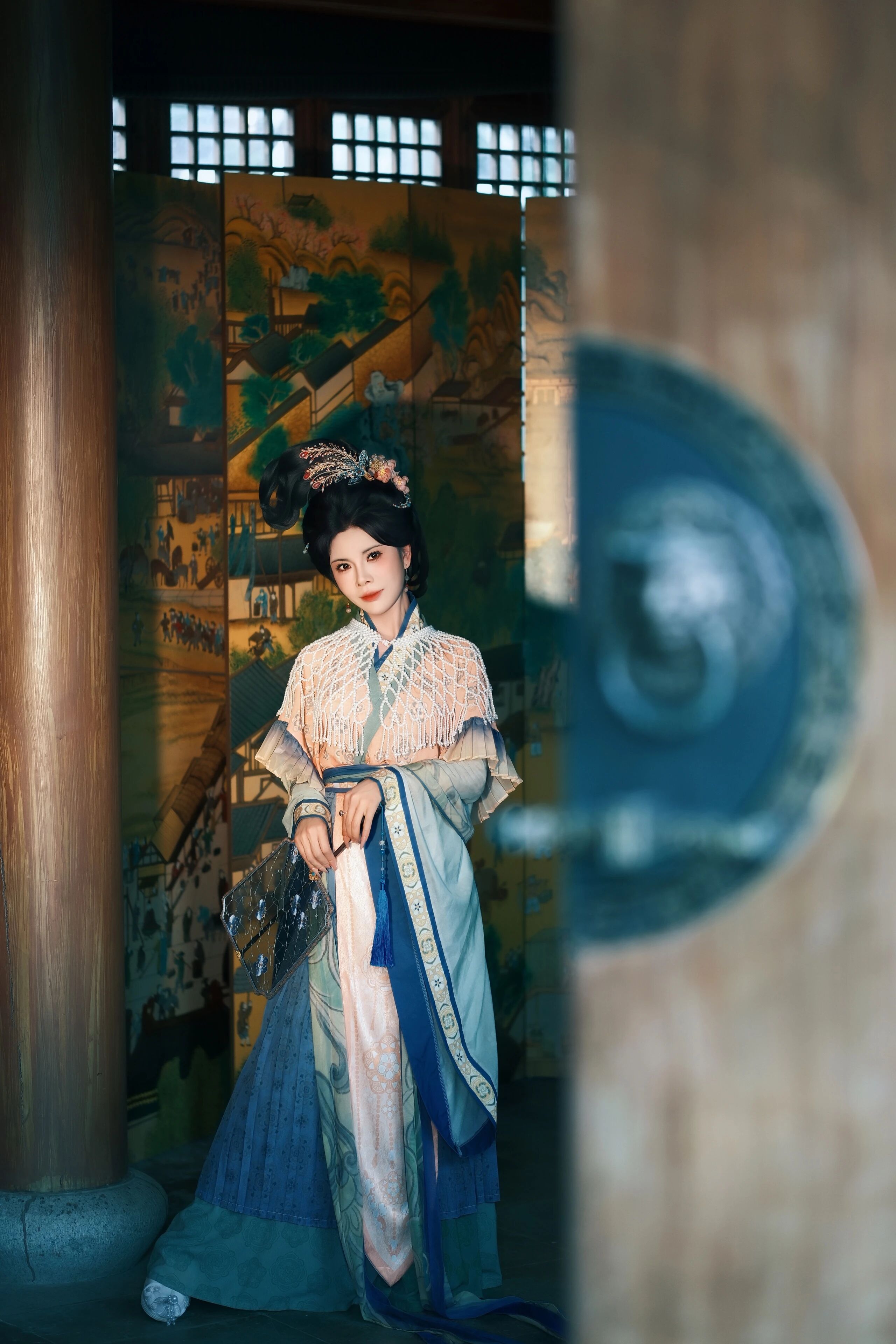 姑苏藏宋韵:宋制汉服漫步园林,衣袂拂过千年丹青