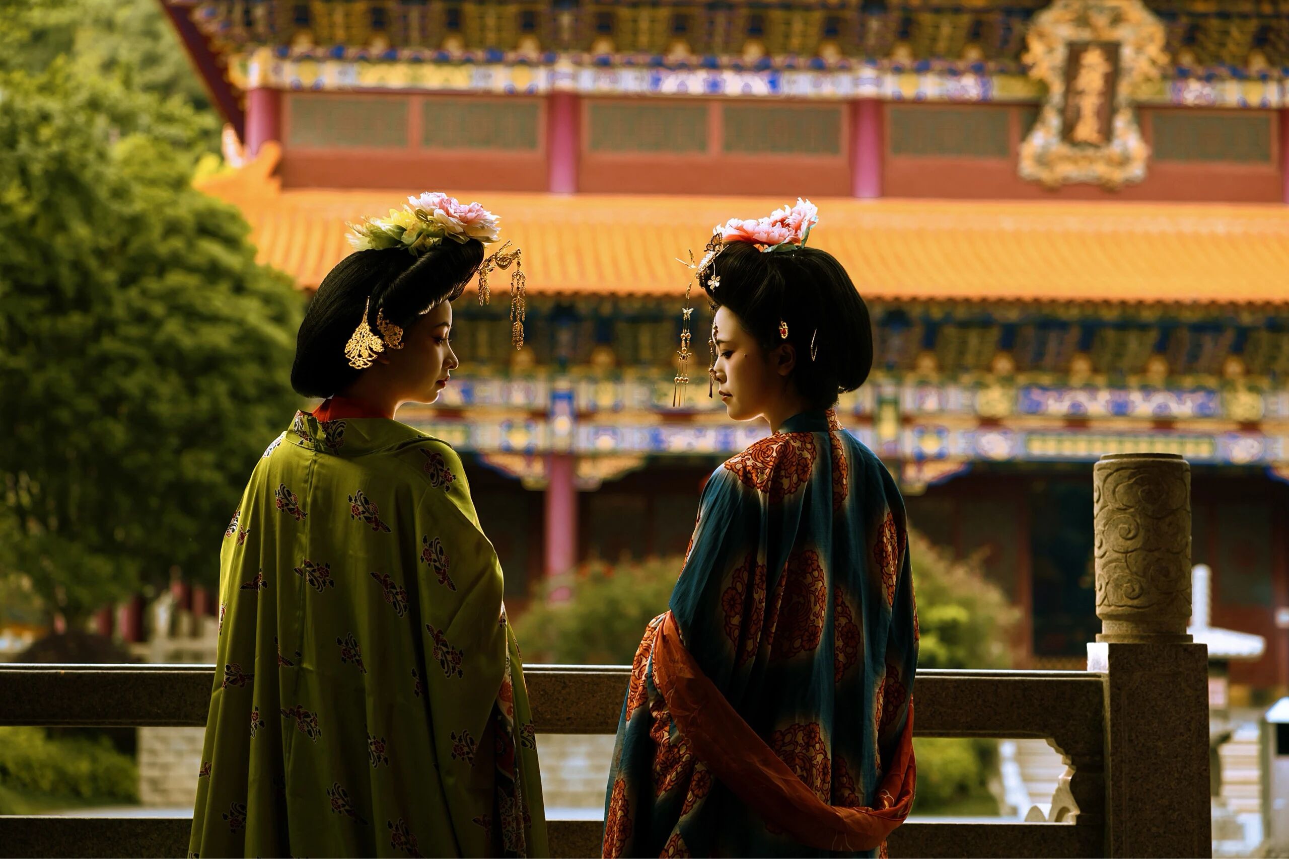 【汉服写真】大唐双姝:并立春风里,一袭齐整唐妆共此华年