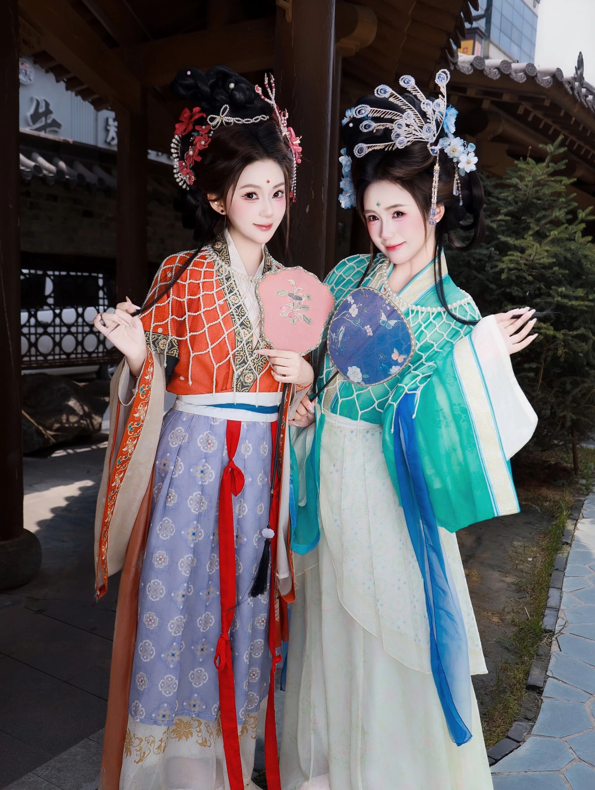 【汉服写真】双姝沐禧:高定小神仙同游,一袭罗衣并立春风里