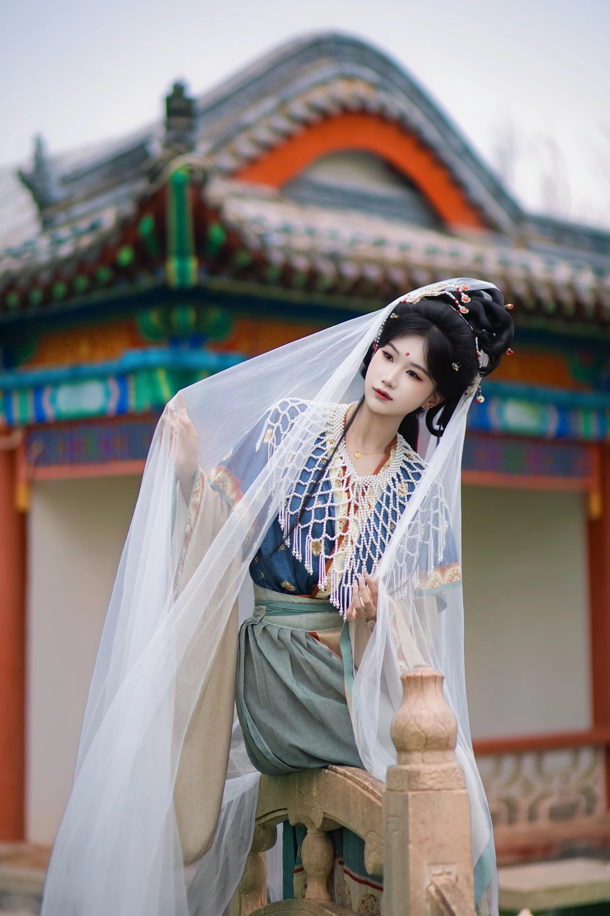 【汉服妆造】开封宋仕女:妆成汴京一梦,衣香鬓影入画来