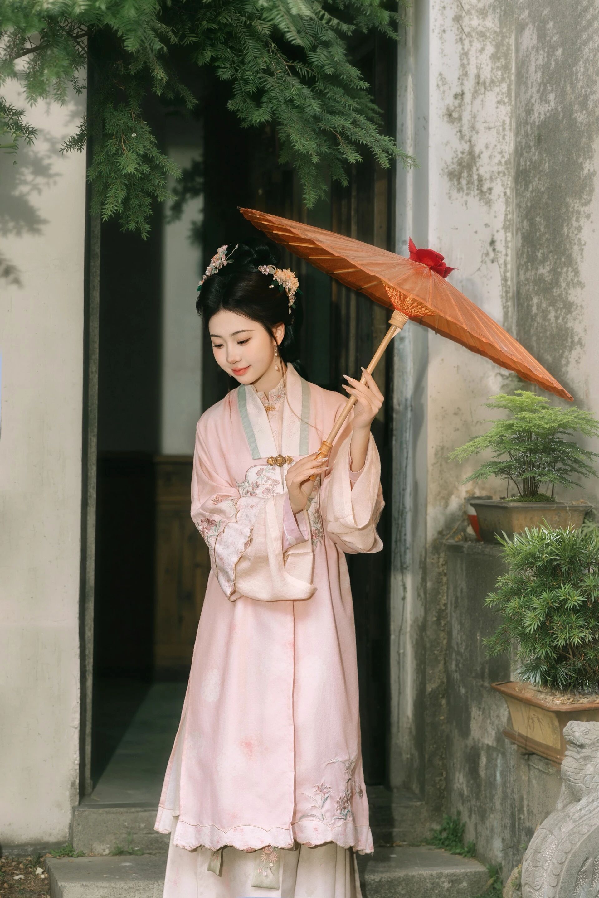 巧笑倩兮美目盼:汉服仕女入画图,眉目里的诗经风雅