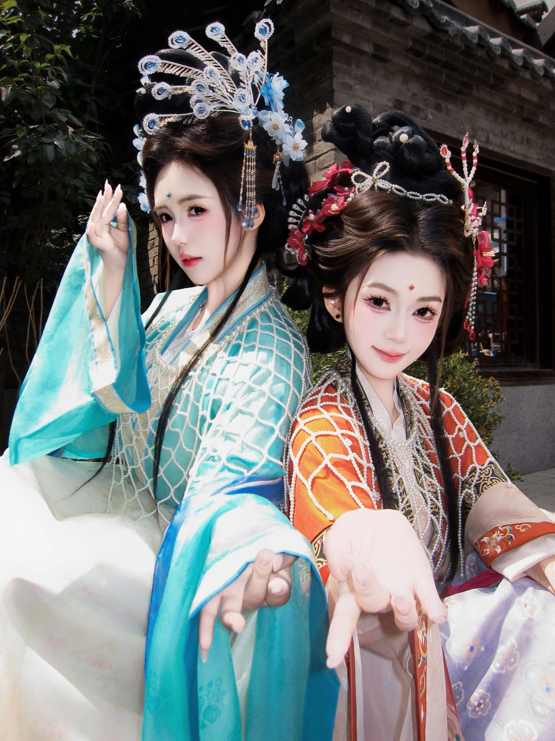 【汉服写真】双姝沐禧:高定小神仙同游,一袭罗衣并立春风里