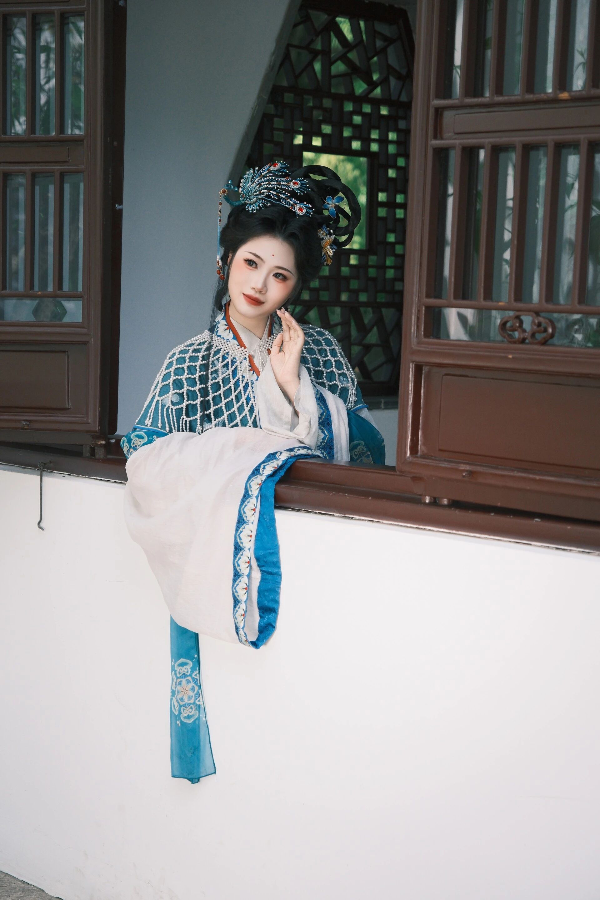 【汉服写真】宋韵神仙复原约拍:感我此言良久立,衣袂如见旧时人