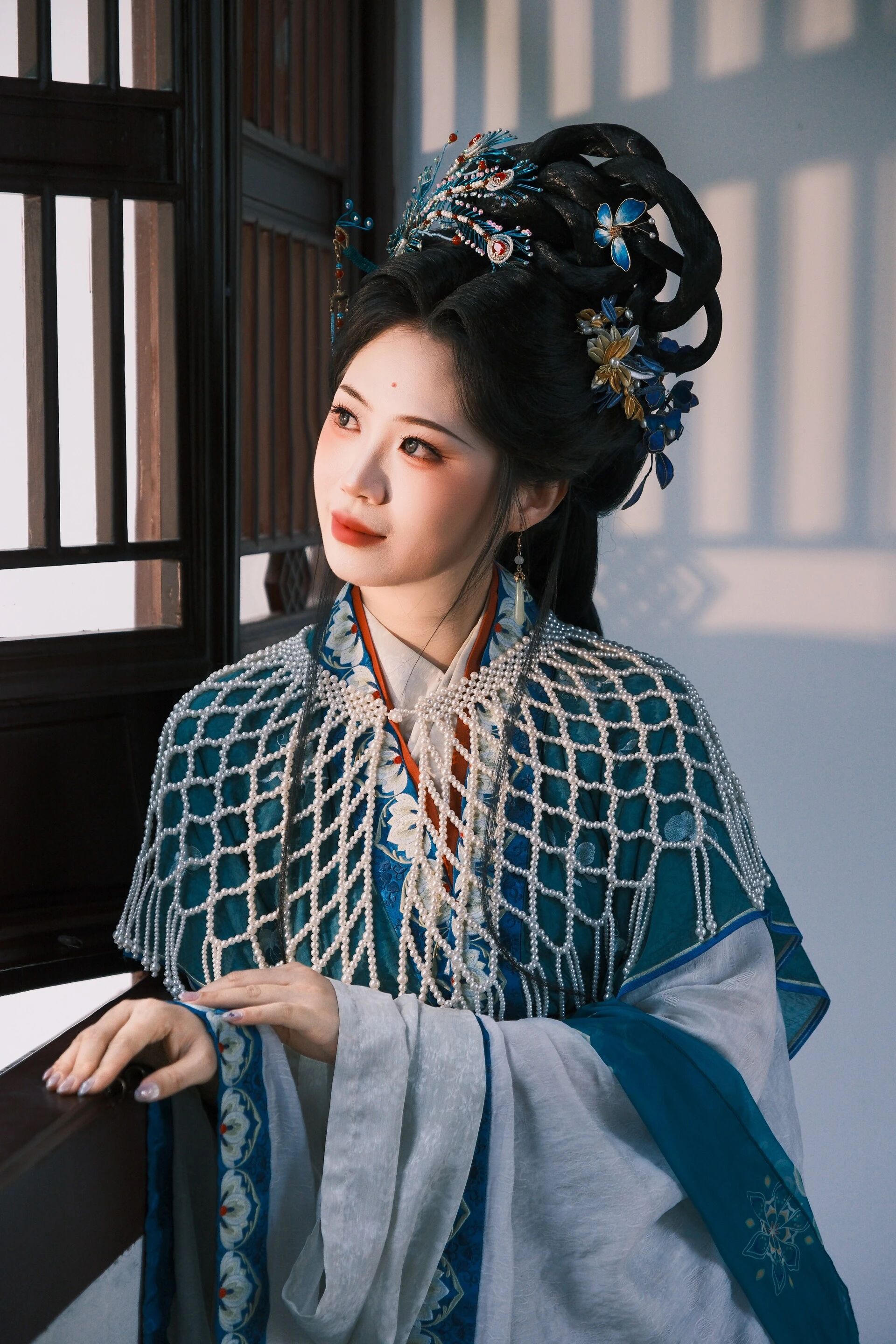【汉服写真】宋韵神仙复原约拍:感我此言良久立,衣袂如见旧时人