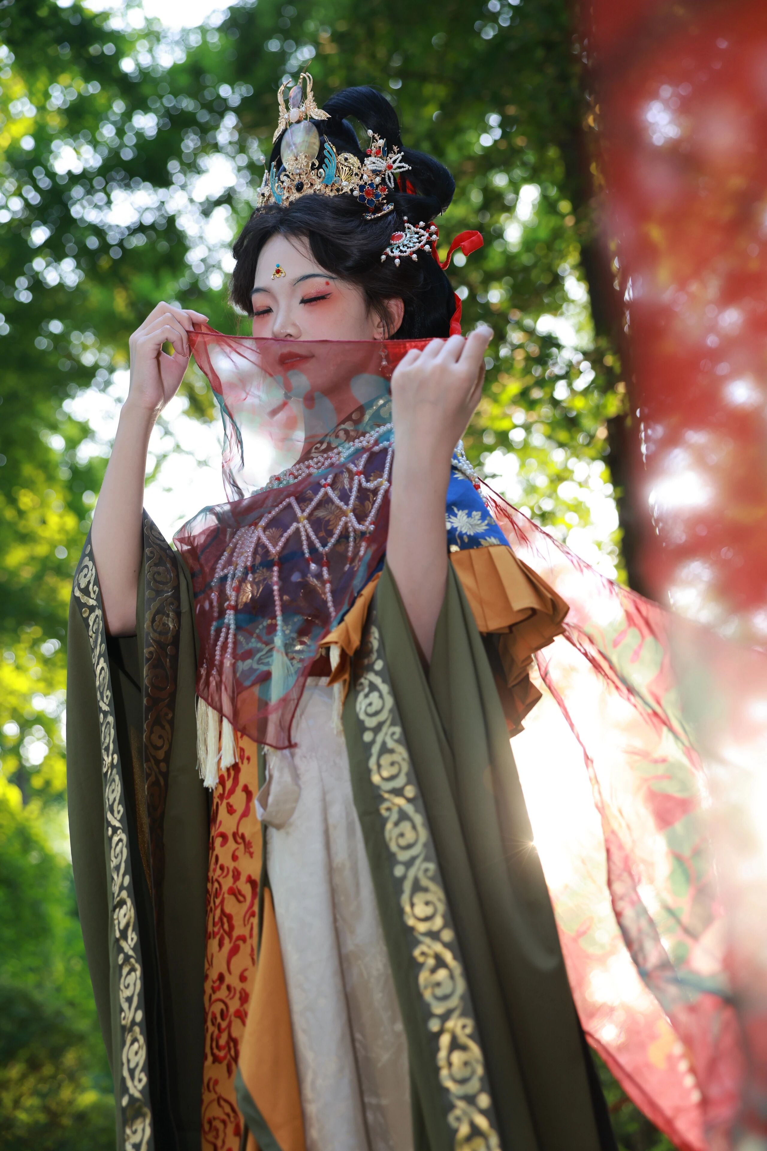【汉服写真】百转不回:一袭罗衣千回折,终是人间自在身