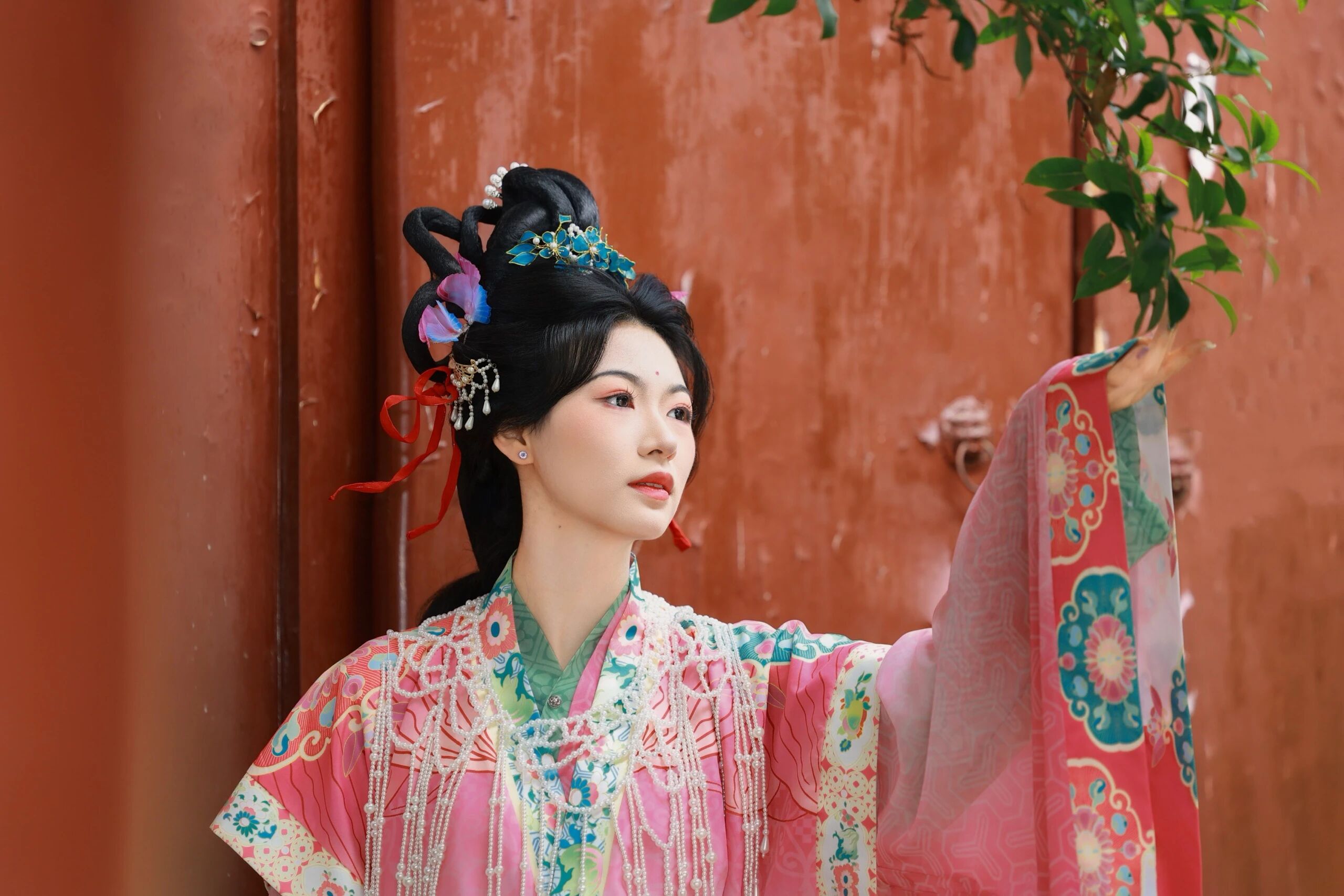 【汉服写真】瑶池仙子:本是天上客,误落人间作仕女