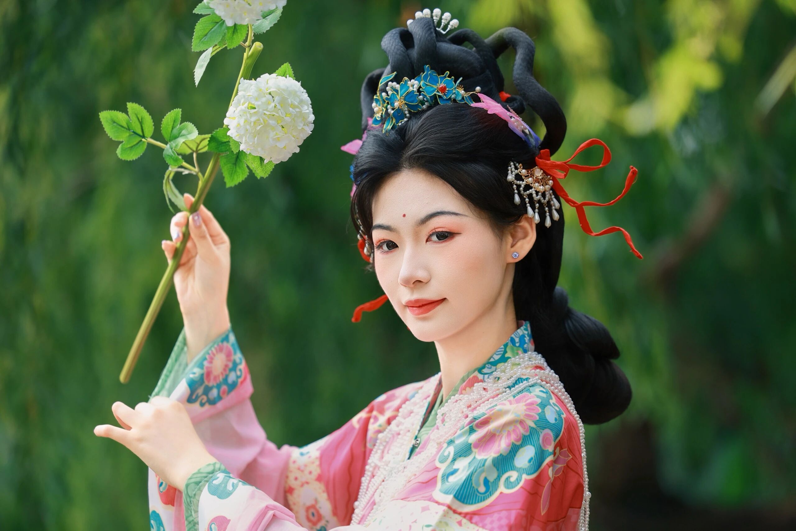 【汉服写真】瑶池仙子:本是天上客,误落人间作仕女