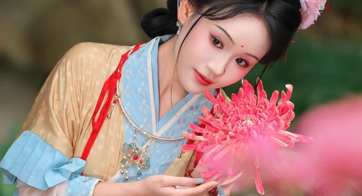 【汉服写真】满园花开·岁月温柔汉家韵