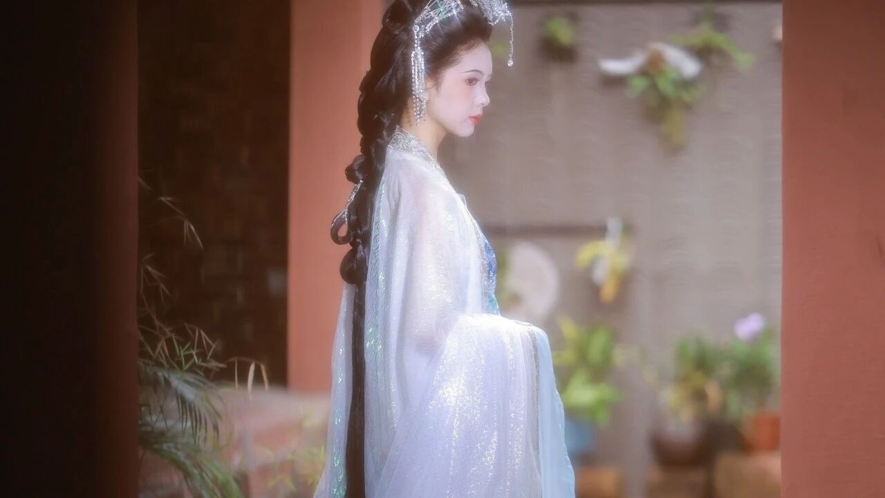 【汉服写真】仙子,何必早早归来
