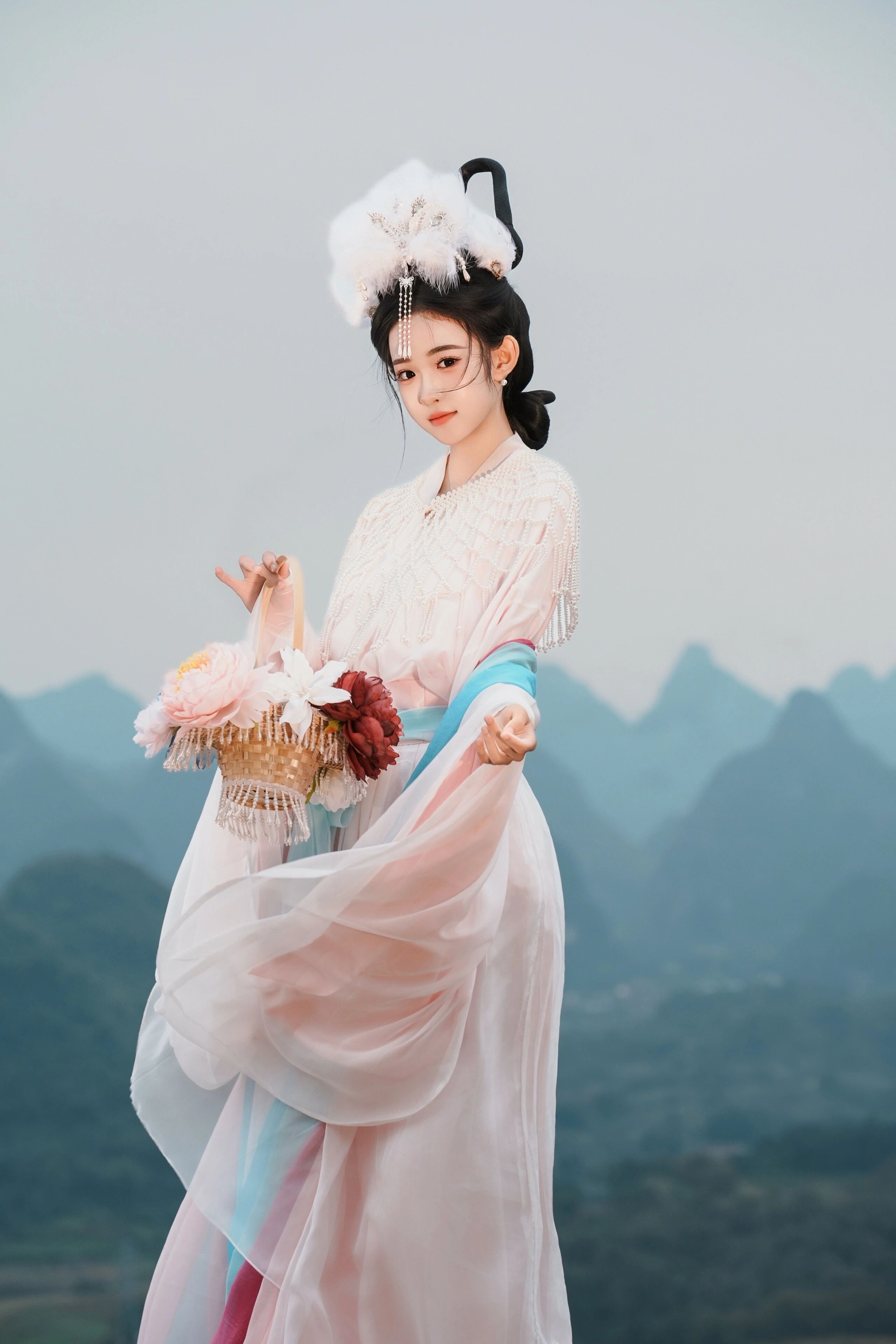 峰林之下 · 仙女下凡 唐制第5帧/9·竖幅