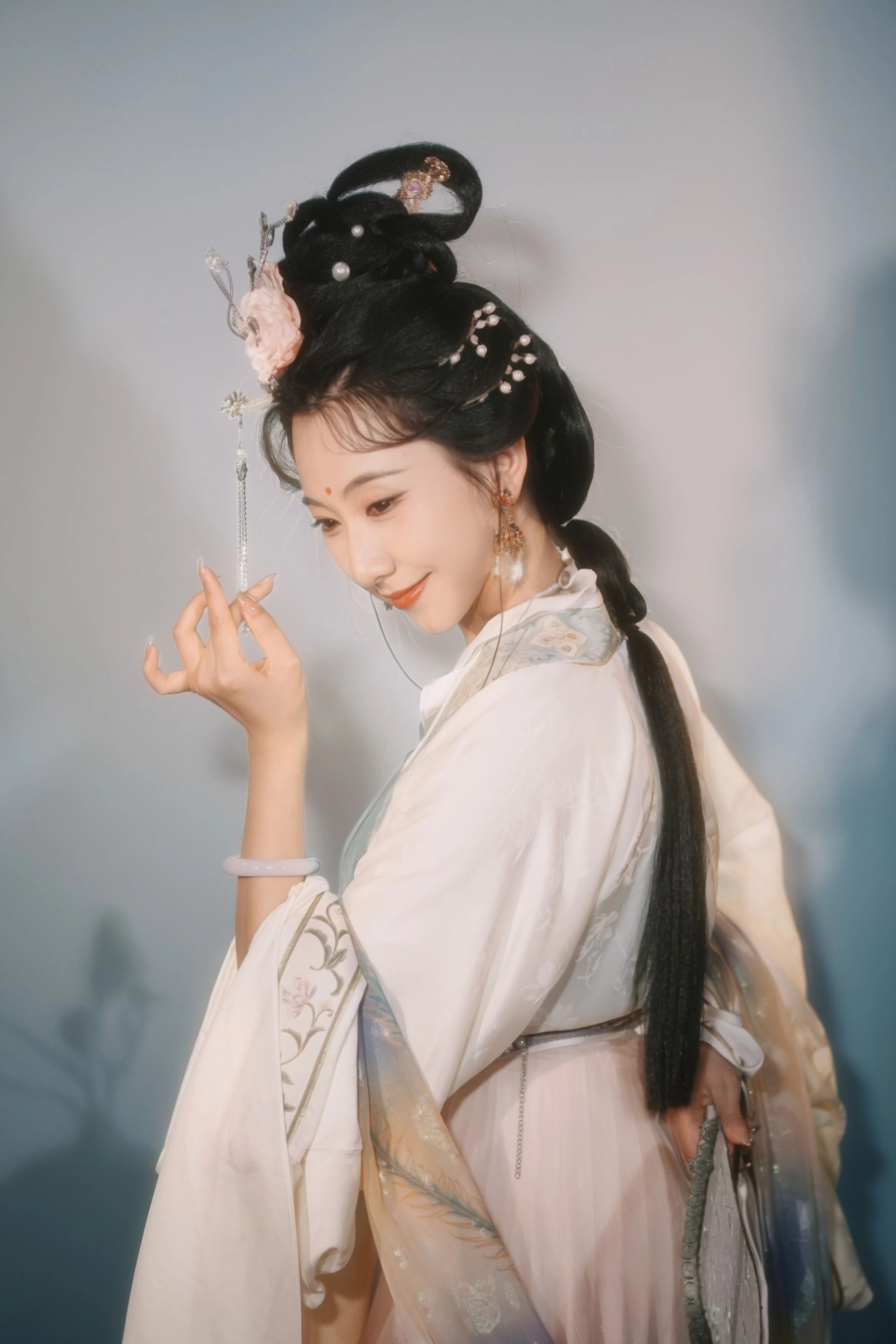 嫦娥 · 月下影棚 影棚第5帧/10·竖幅