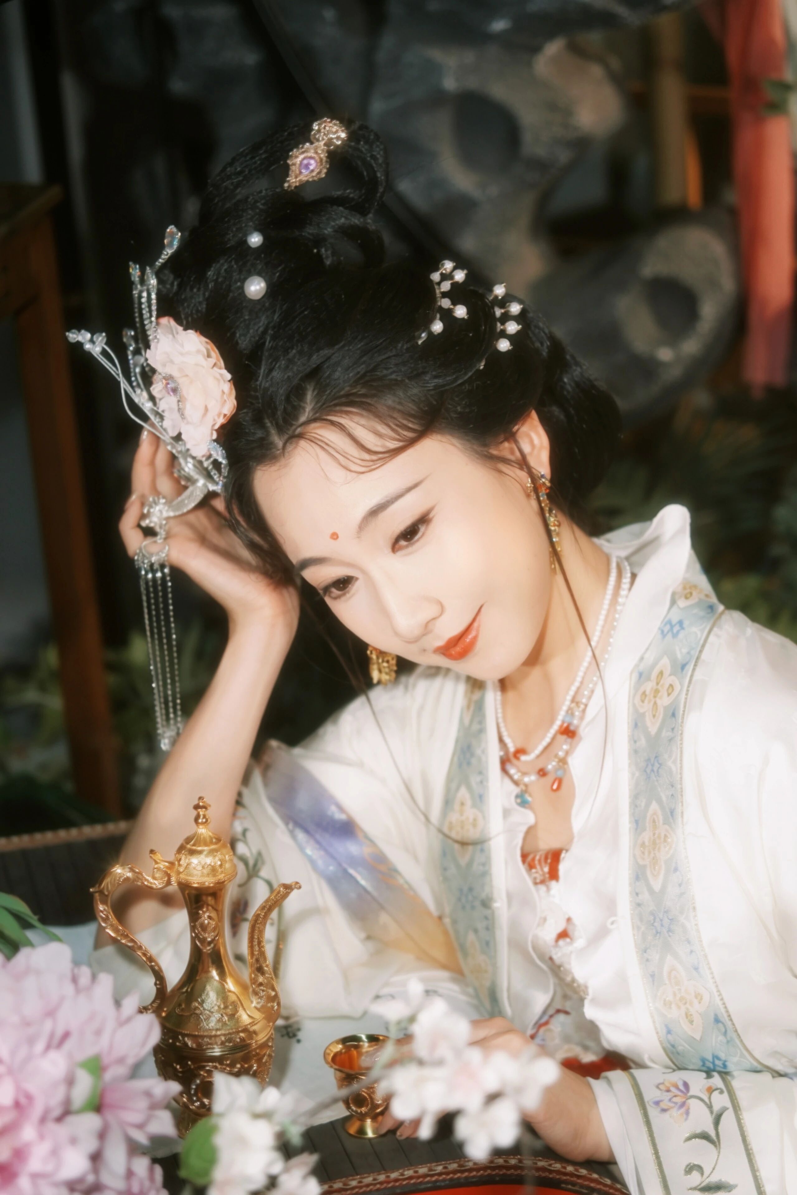 嫦娥 · 月下影棚 影棚第9帧/10·竖幅