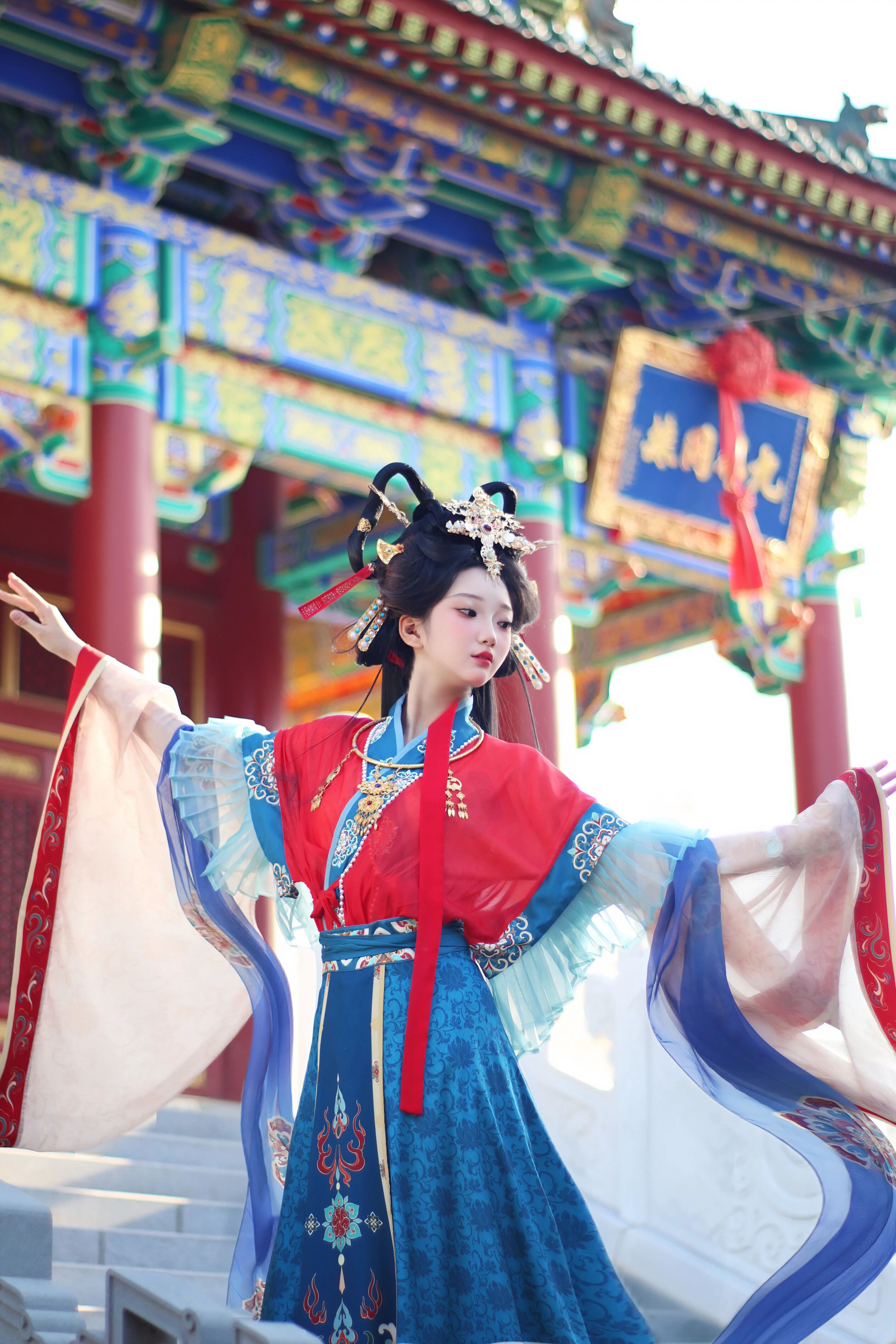 朱墙宫苑 · 嫦娥拂袖 唐制第7帧/8·竖幅