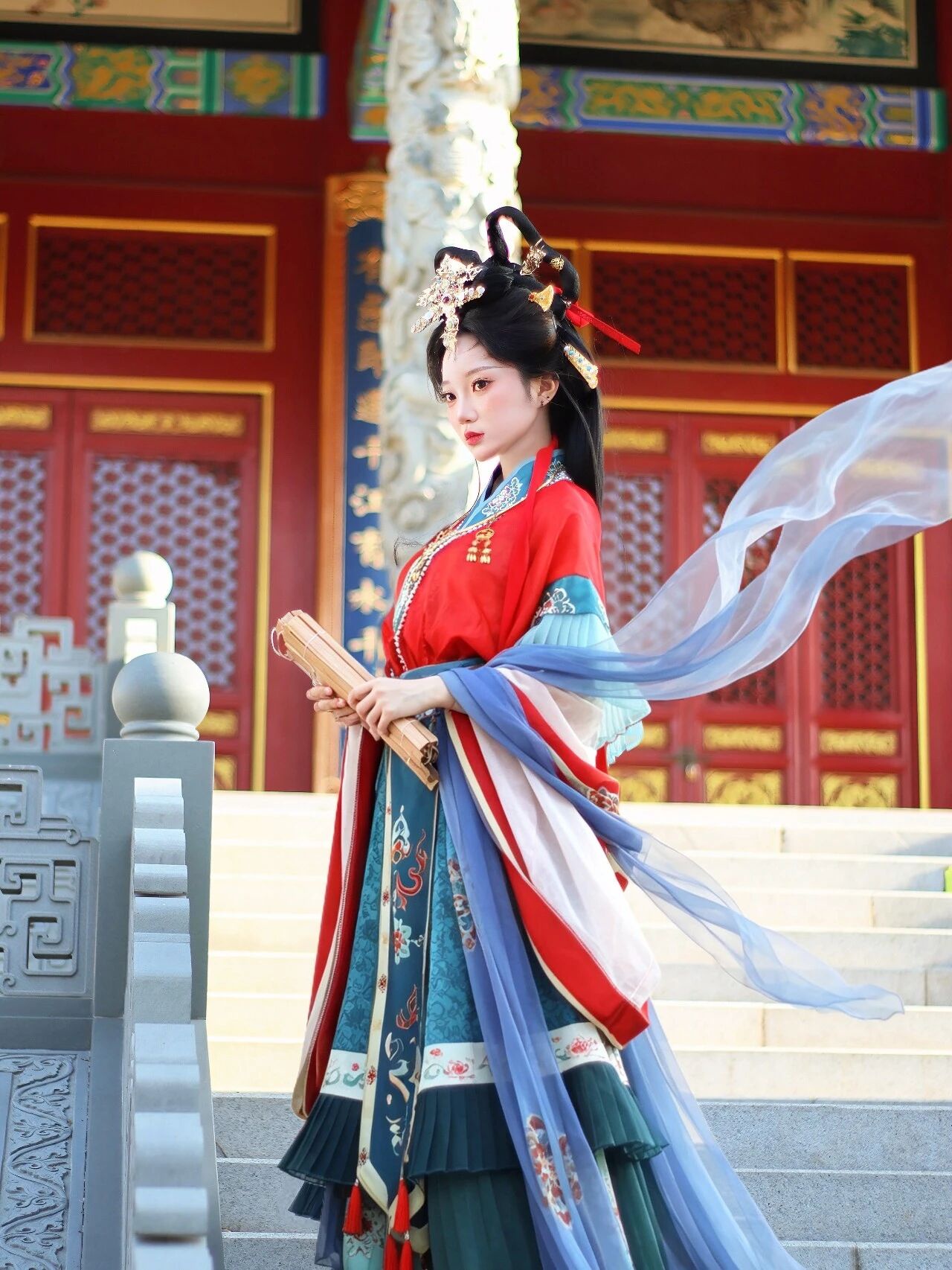 朱墙宫苑 · 嫦娥拂袖 唐制第8帧/8·竖幅