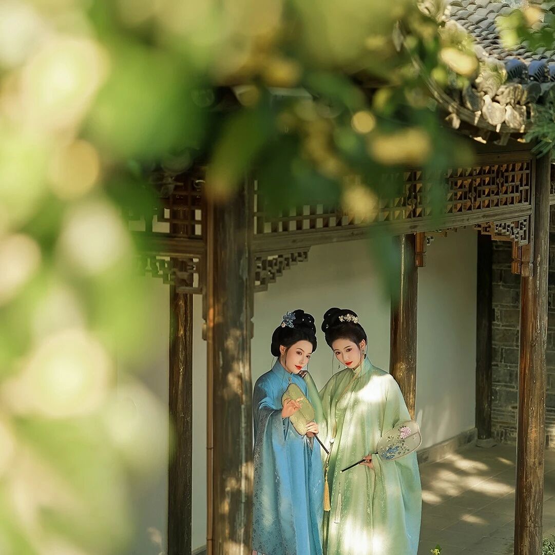 桂花落满肩 · 秋色正当时第1帧/11·方幅