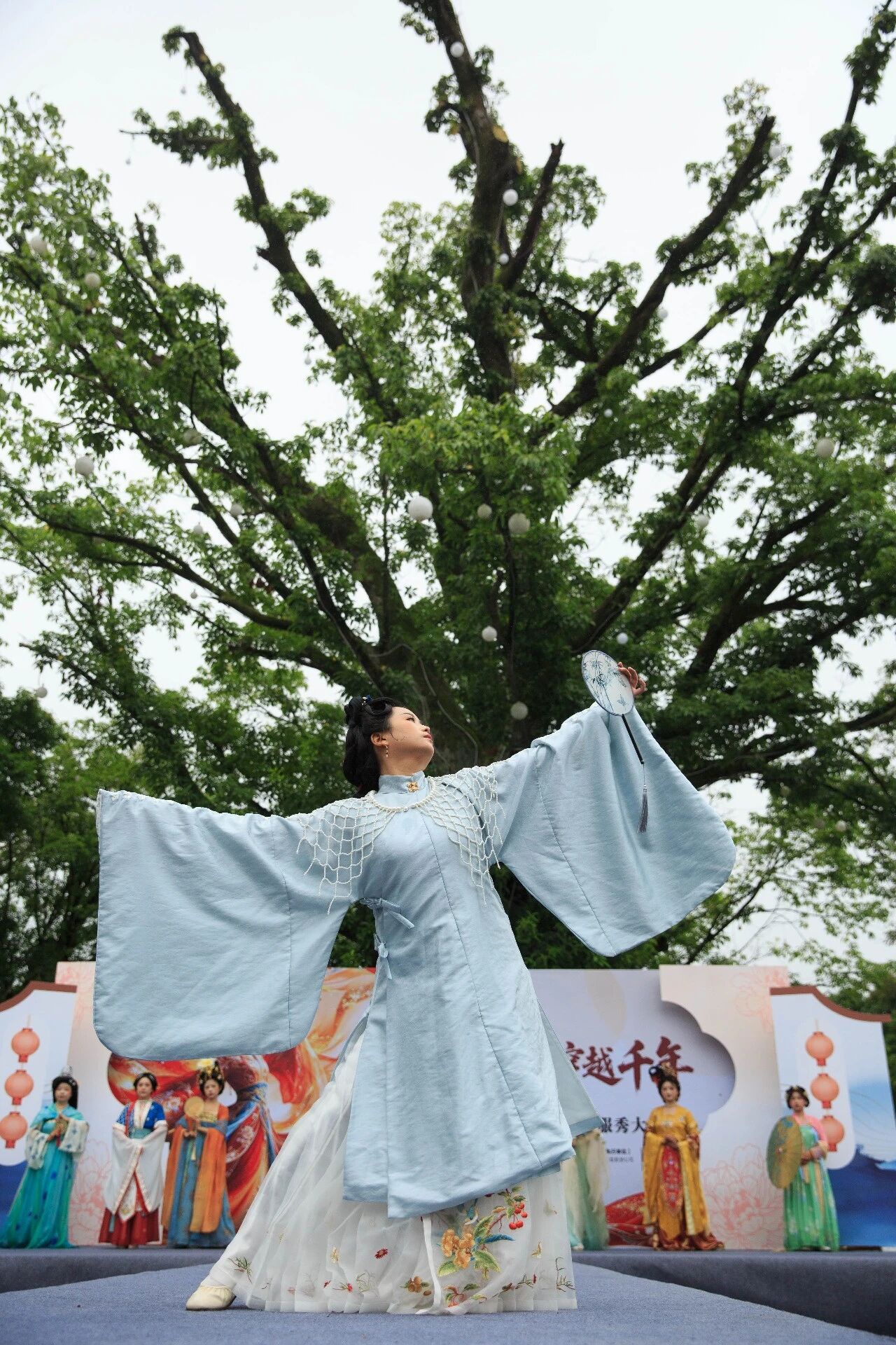 2026蓬安汉服秀故城实景 广袖轻扬,罗裙摇曳