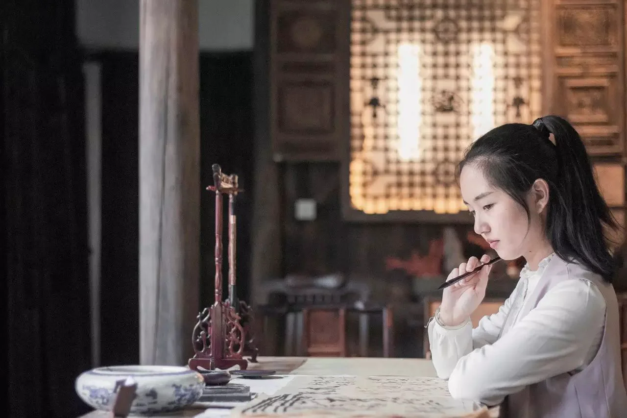 汉服摄影｜一回首，已千年
