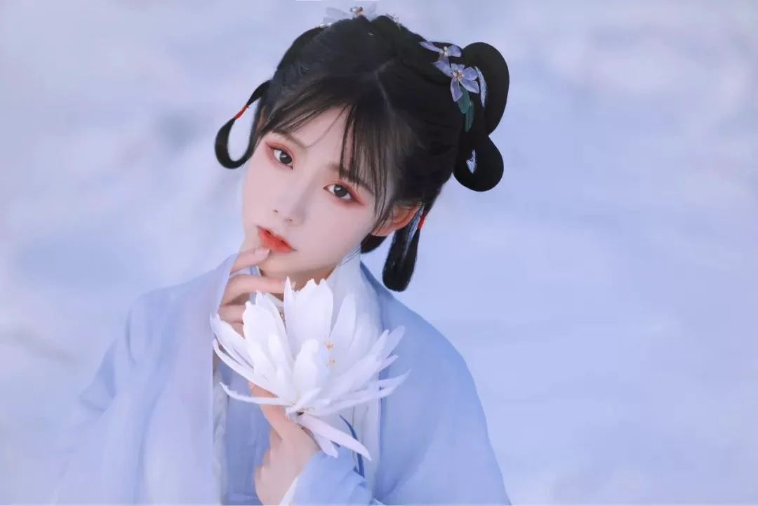 汉服摄影｜不识庐山雪，一见已钟情
